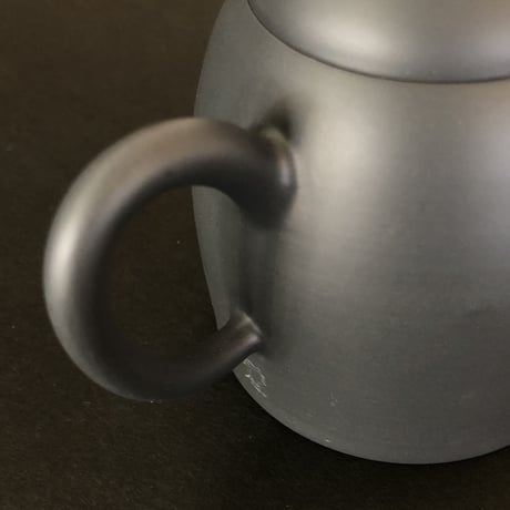 伊藤雅風 Gafu Ito 黒マット 印籠蓋 後手急須　ST0082