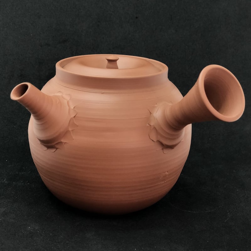 送料無料 常滑焼 二代伊藤高鳳作 彫刻緑泥急須 共箱・作