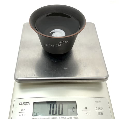 都築青峰 Seiho Tsuzuki 黒 菊印花 蓋碗 皿付　ST0320