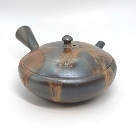 水野陽景 Yokei Mizuno  炭化窯変 焼締火襷 平型小茶注　ST1057