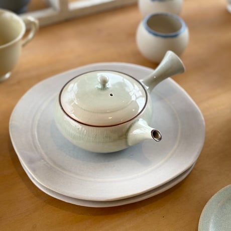 TOKONAME ISOBE by 磯部商店、急須と器 いそべ