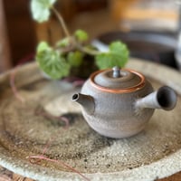 窯変長壺 古瀬戸 灰釉鳶口小壺 | 骨董と詩学 Antique & Poetics | 蛇韻律