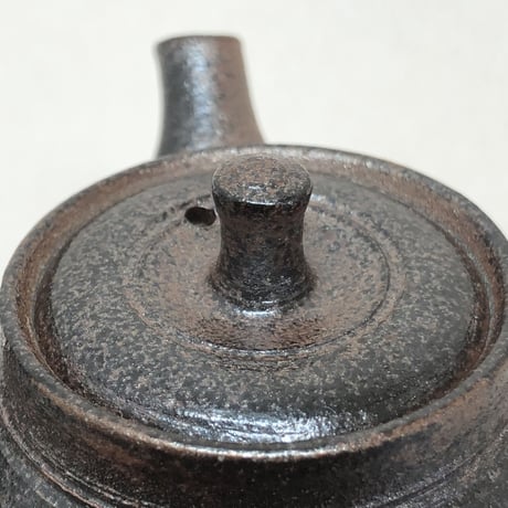 北條 Hokujo 黒窯変 茶注　ST0585