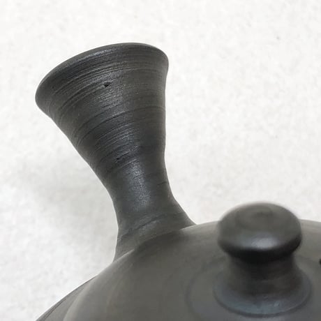 伊藤雅風 Gafu Ito 黒泥 印籠蓋 急須 　ST0453