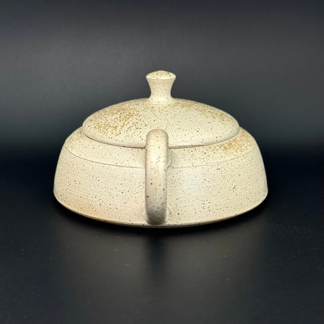 甚秋  伊藤成二  Jinshu  Seiji Ito  白 牡蠣殻掛け 後手急須 　ST0723