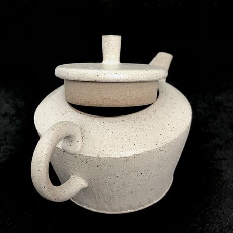 甚秋  伊藤成二  Jinshu  Seiji Ito  白 削ぎ 印籠蓋 後手急須 　ST0361