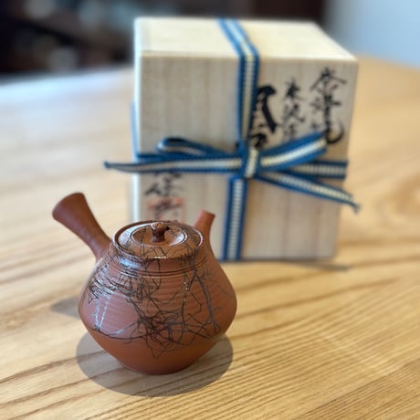 北條 Hokujo 朱泥藻掛茶注 木箱入　ST0687