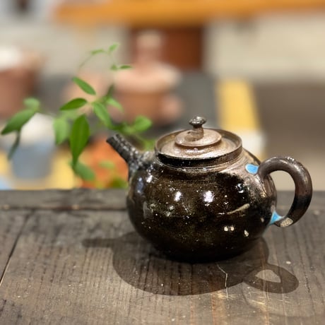 TOKONAME ISOBE by 磯部商店、急須と器 いそべ