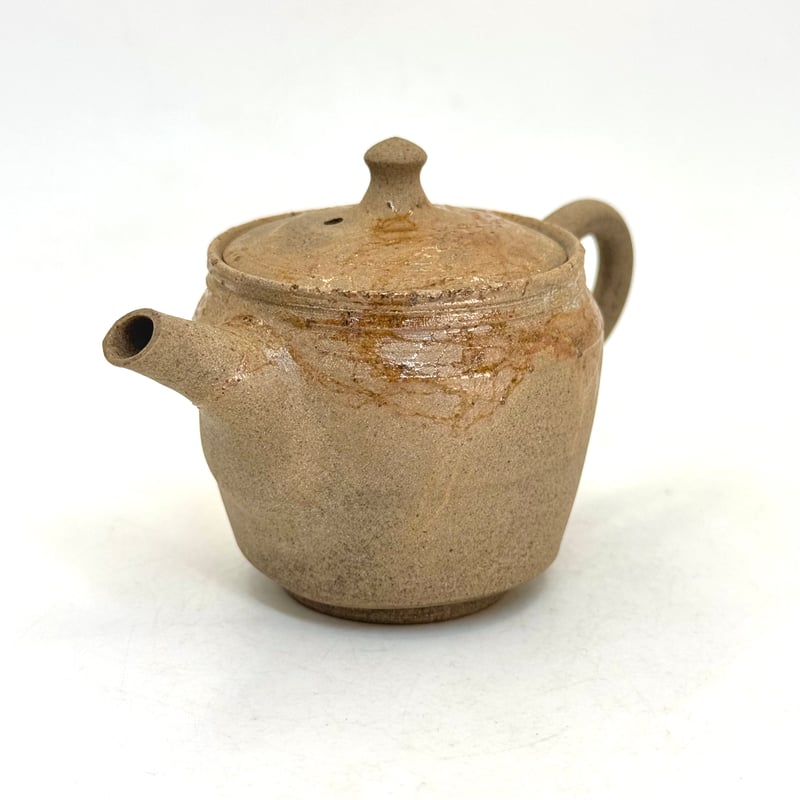 升たかさん　ケシの小壺　蓋物　茶器　金の蓋 谷川仁 Hitoshi Tanikawa 炭化藻掛け 茶銚 ST1131 | TOKONAME