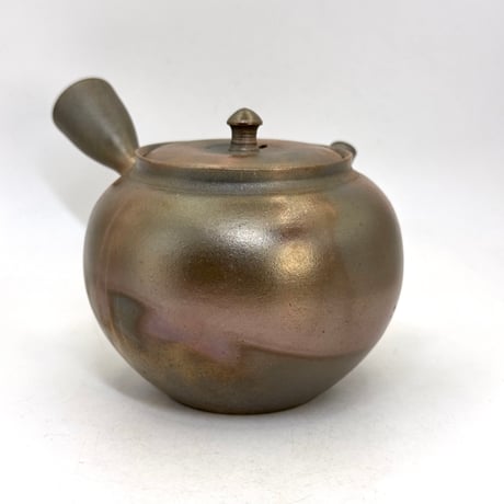 水野陽景 Yokei Mizuno  炭化 窯変焼締 火襷 カメ型茶注 　ST1077