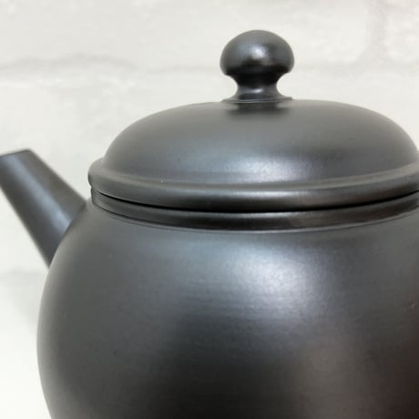 伊藤雅風 Gafu Ito 黒泥 後手急須 　ST0334