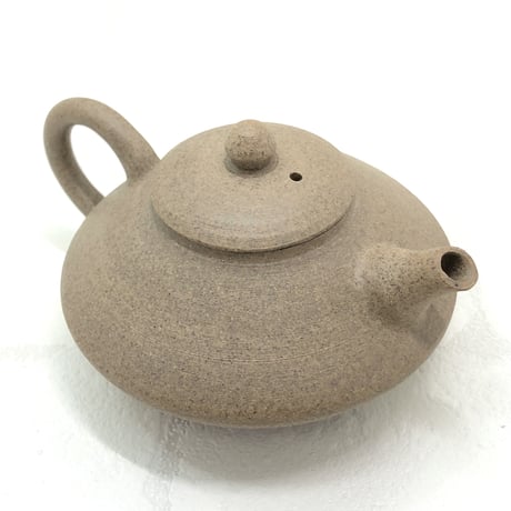 山田陶游  Toyu Yamada  焼き締め 珠型 後手急須  　ST0393