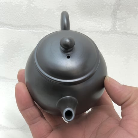 伊藤雅風 Gafu Ito 黒泥 後手急須 　ST0334