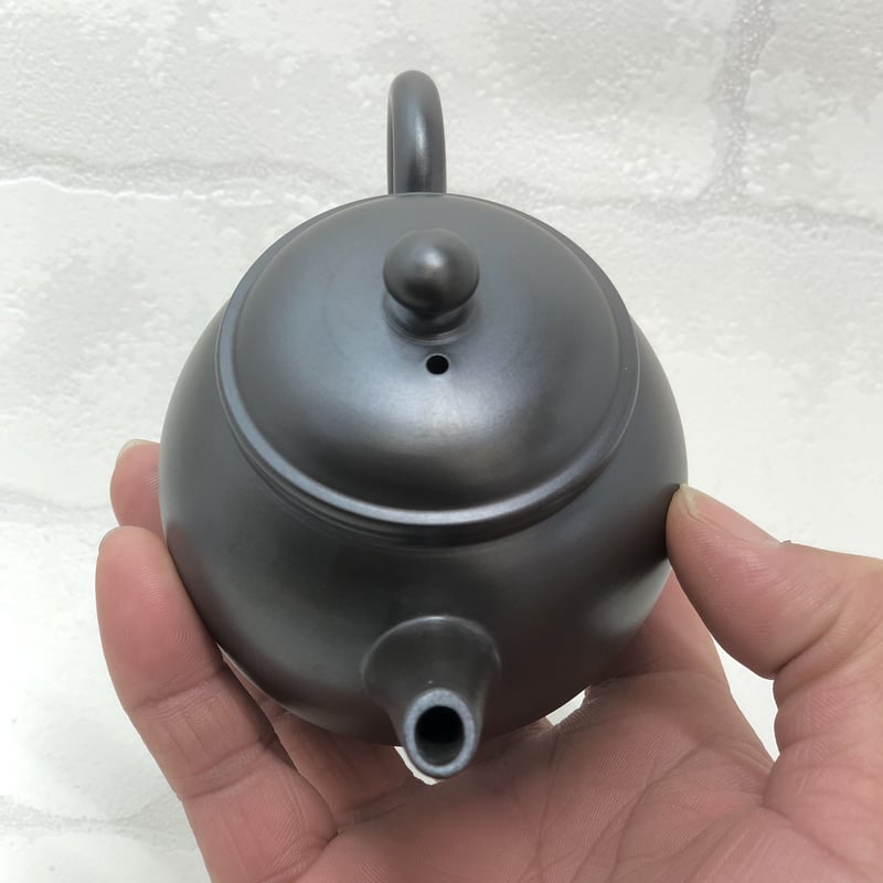 超限定リリース‼︎黒茶盌の佳品‼️井戸茶盌　在銘　楽　作者詳細不明1客 超限定リリース‼︎黒茶盌の佳品‼️井戸茶盌 在銘 楽 作者詳細不明1客