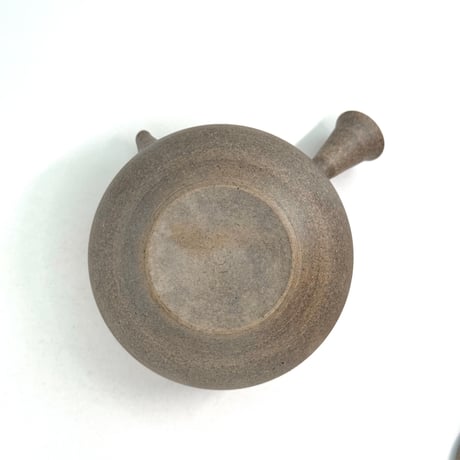 小俣冠丞 Kanjo Omata  焼締藻掛茶注（丸型）　ST1048