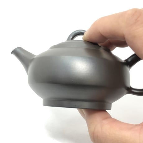 伊藤雅風 Gafu Ito 黒泥 後手急須 　ST0337