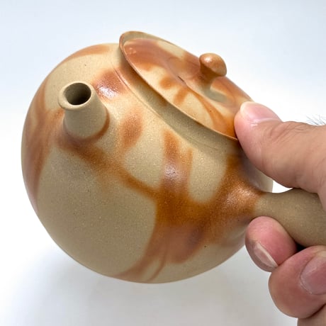 水野陽景 Yokei Mizuno  白泥焼締 火襷 カメ茶注　ST0896