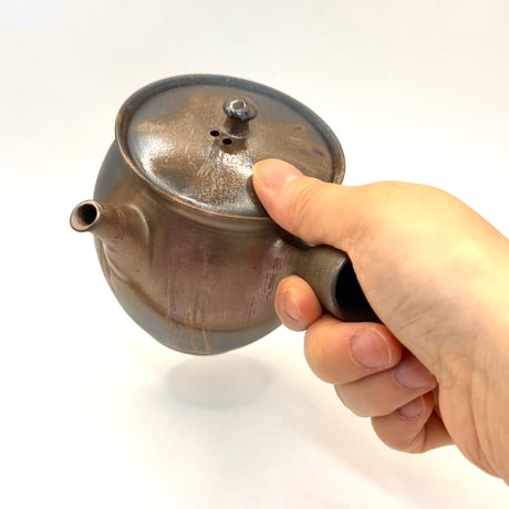 水野陽景 Yokei Mizuno  炭化窯変 火襷 柿型小茶注 　ST1183