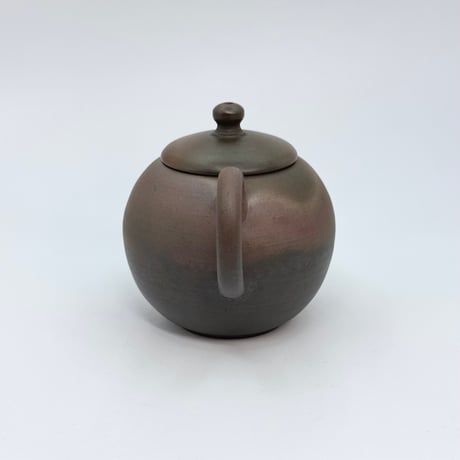甚秋  伊藤成二  Jinshu  Seiji Ito  窯変茶壺　ST0832