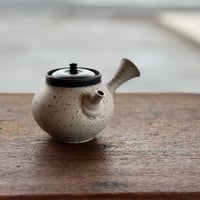 村越風月 Fugetsu Murakoshi 梨皮白泥 練込茶注 木箱入　ST1154