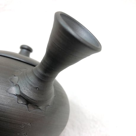 伊藤雅風 Gafu Ito 黒泥 印籠蓋 急須 　ST0453