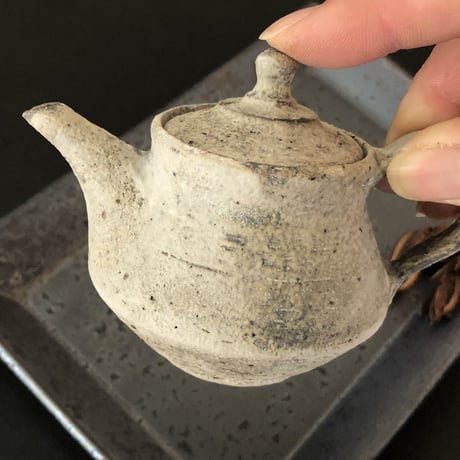加賀美円 Tsubura Kagami 白化粧 後手急須　ST0081