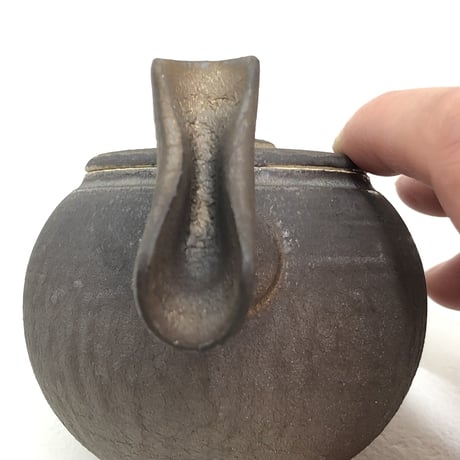 前川淳蔵 Junzo Maekawa 黒金彩 印籠蓋 後手急須　ST0403