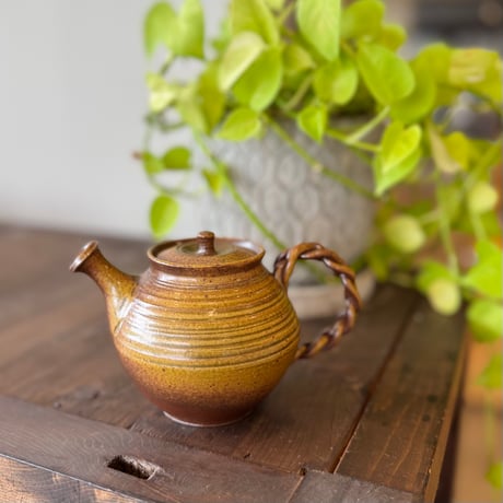 砥部焼 淡黄磁 急須 砥部焼 淡黄磁 急須