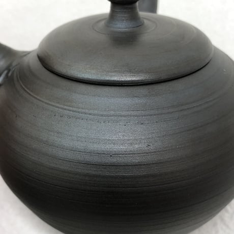 伊藤雅風 Gafu Ito 黒泥 印籠蓋 急須 　ST0453