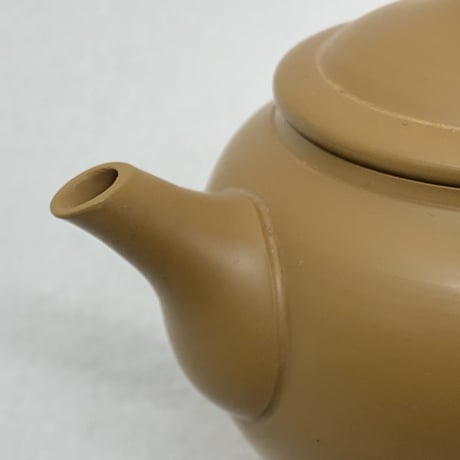 片山白山 Hakusan Katayama 黄泥  後手急須　ST0458