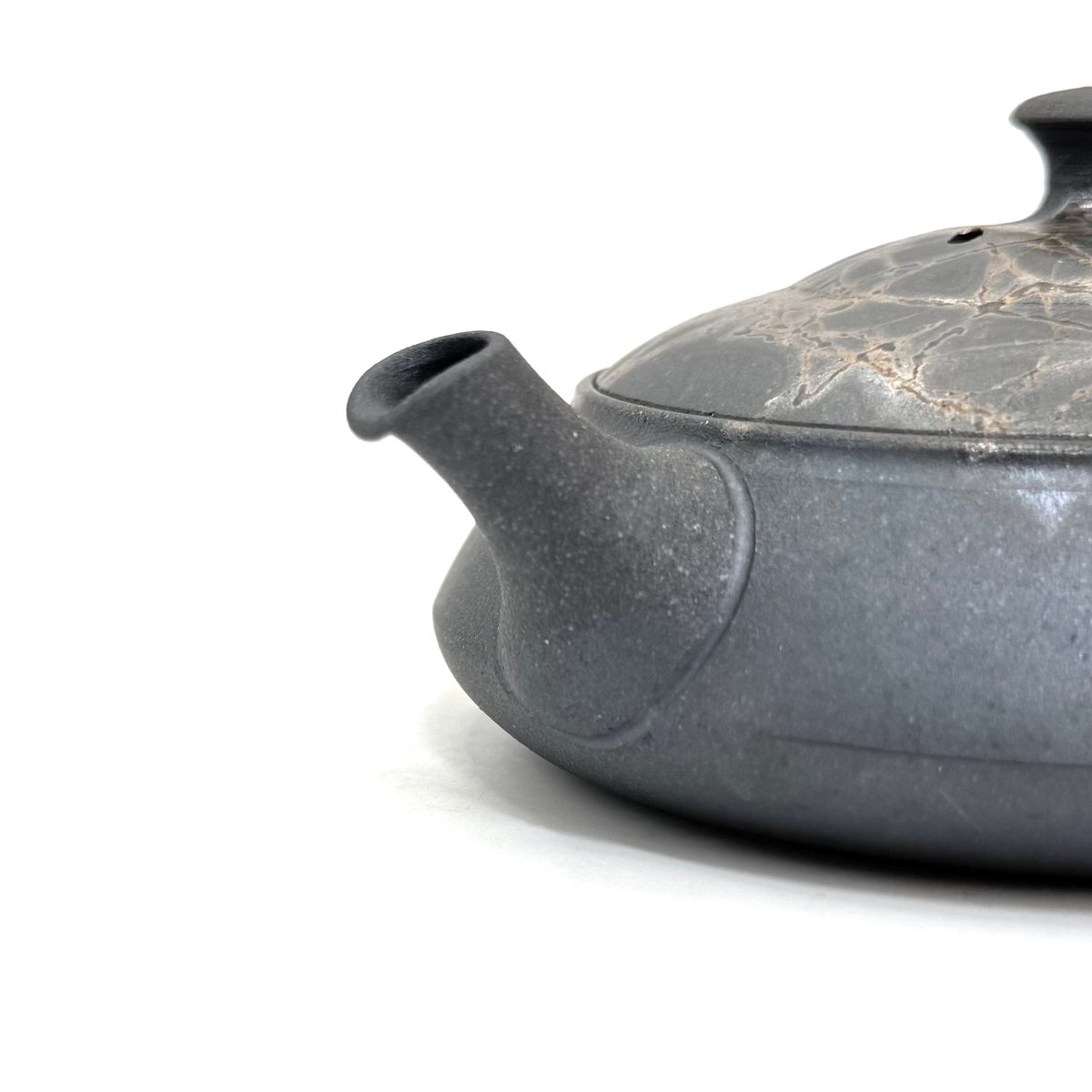 藤田德太 Tokuta Fujita 藻掛け 平三角型 急須 ST1052 | TOKONAM