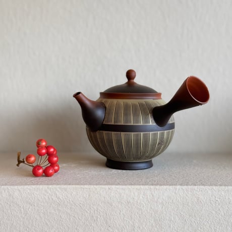 ITEM | TOKONAME ISOBE by 磯部商店、急須と器 いそべ