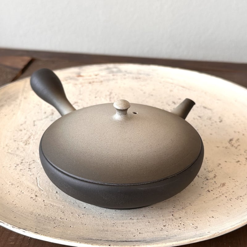 前川淳蔵 Junzo Maekawa 白ぼかし 極平急須 ST0610 | TOKONAME