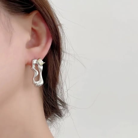 Metal Distorted Shape Pierce/2color