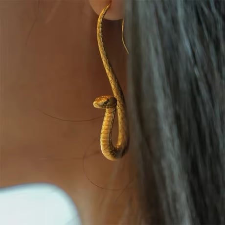 Blue Eye Snake Pierce