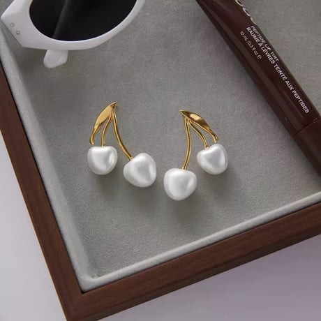 Pearl Cherry Pierce