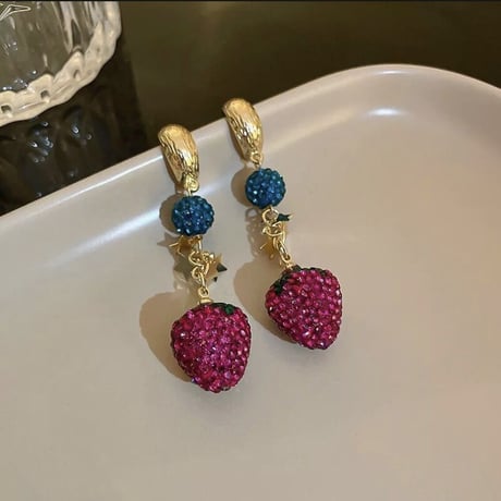 Strawberry Decorative Pierce
