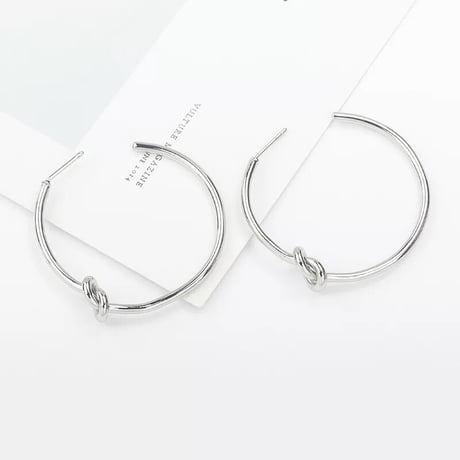 knot Hoop Pierce
