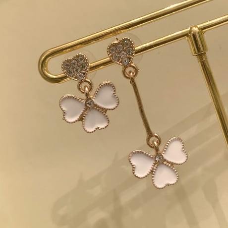 Asymmetry Clover Pierce/2color