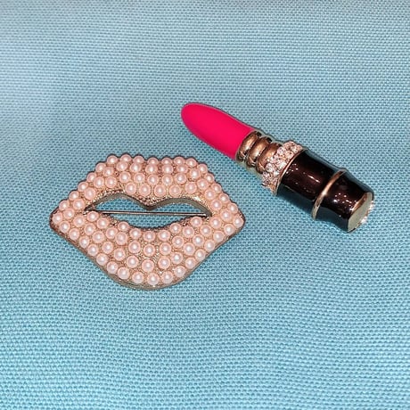 Lip&Lip Stick Brooch