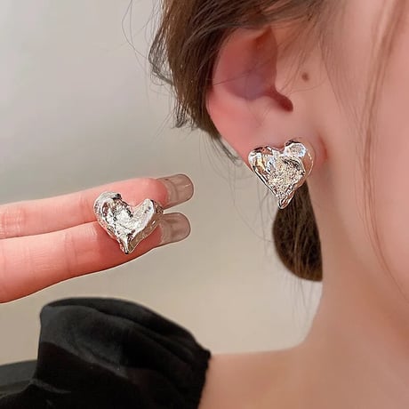 Uneven Heart Pierce/2color