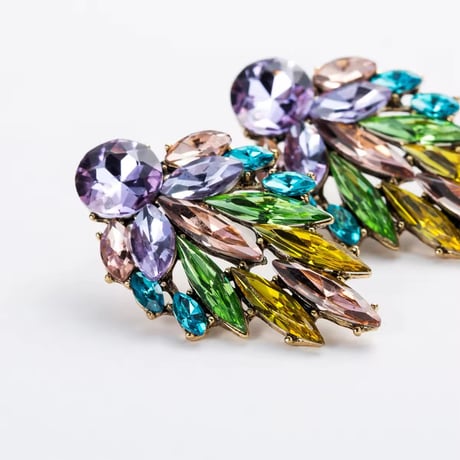 Pale Teardrop Pierce