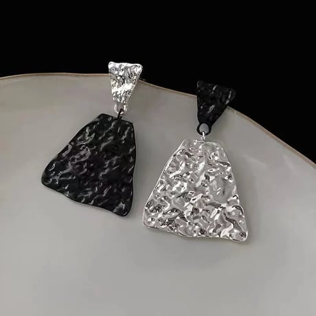Asymmetry Trapezoid Pierce