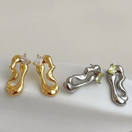 Metal Distorted Shape Pierce/2color