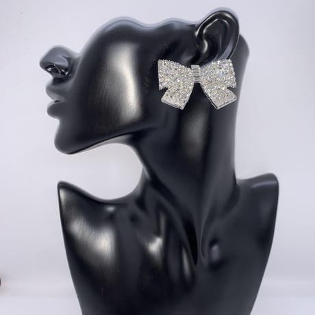 Big Ribbon Pierce