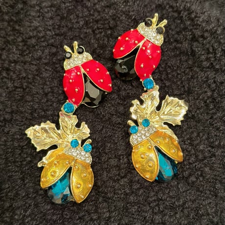 Twins Ladybug Pierce