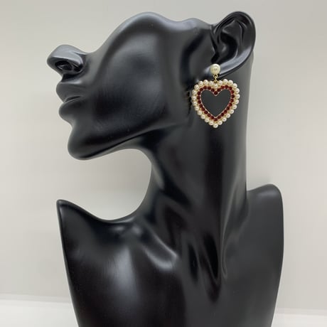 Pearl Heart Pierce