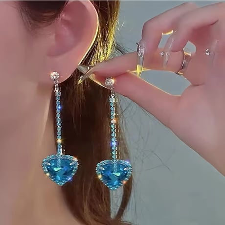Blue Crystal Heart Pierce