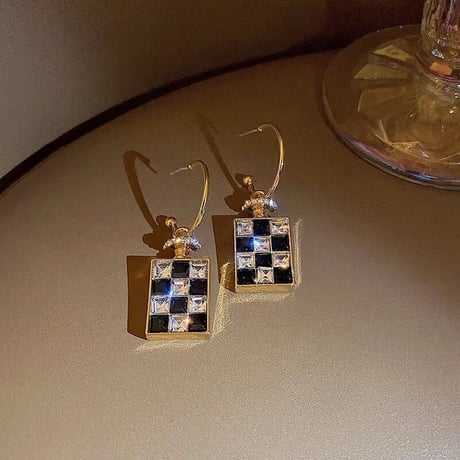 Plaid Perfume Bottle Pierce