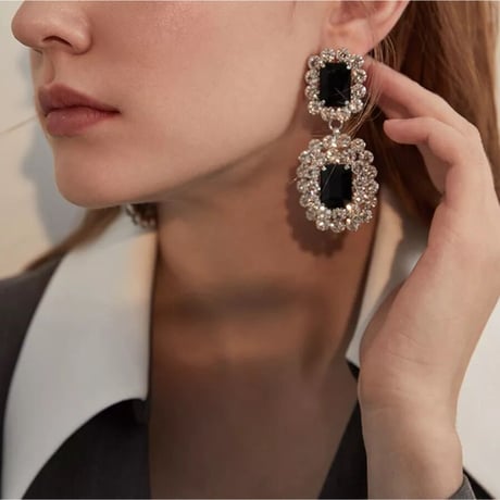 Black Stone Bijou Pierce